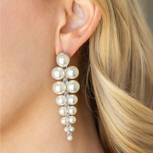 Pearl arrow shaped earrings.
